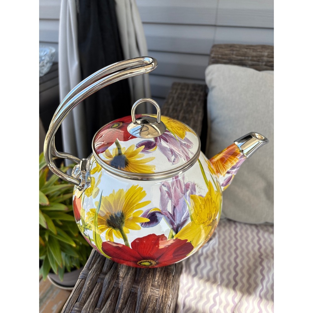 The Pioneer Woman Breezy Blossom 2.3 Quart Enamel Tea Kettle Floral Stovetop